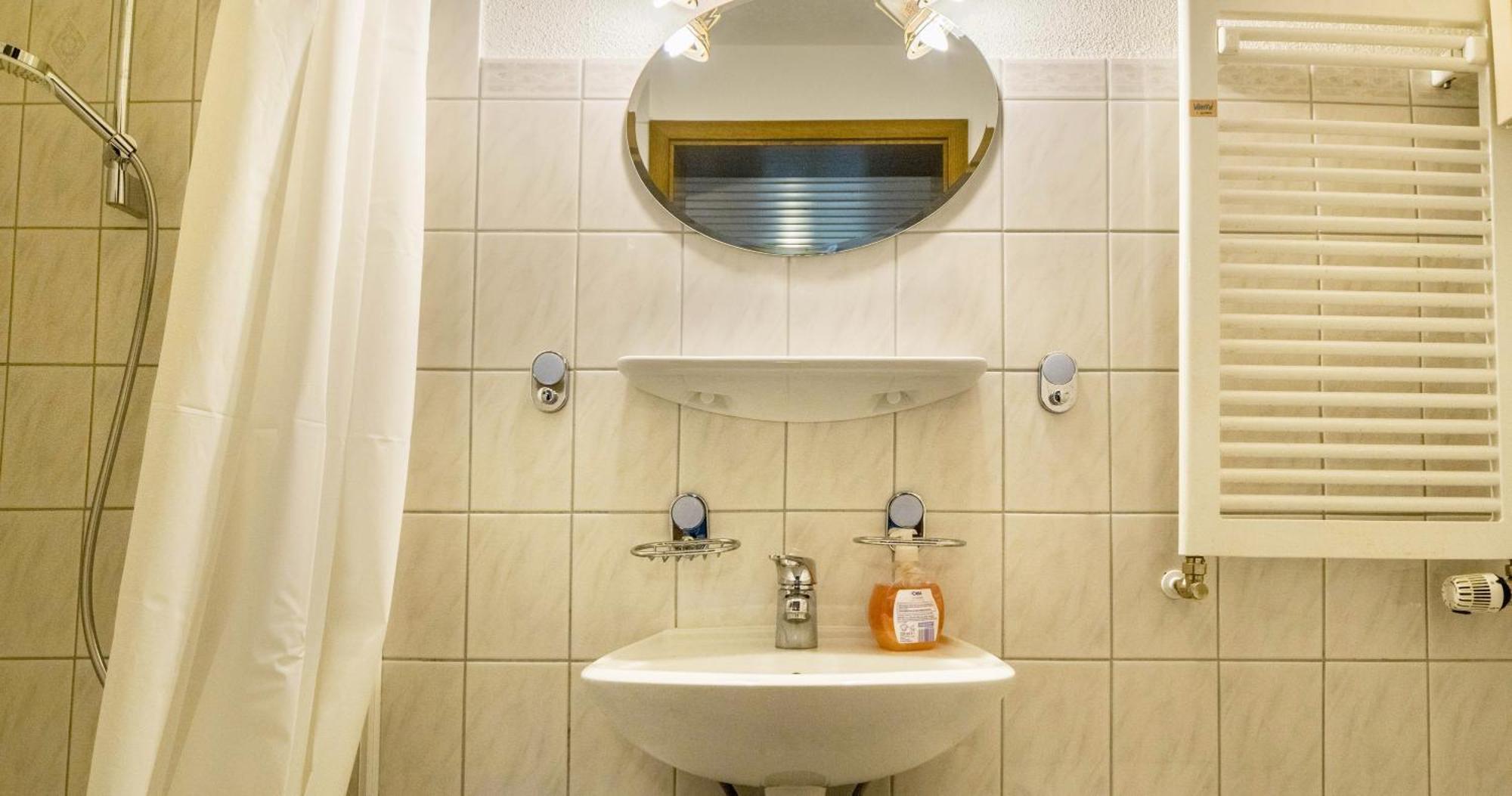 Oberengenbachhof Apartment Eisenbach  Ngoại thất bức ảnh